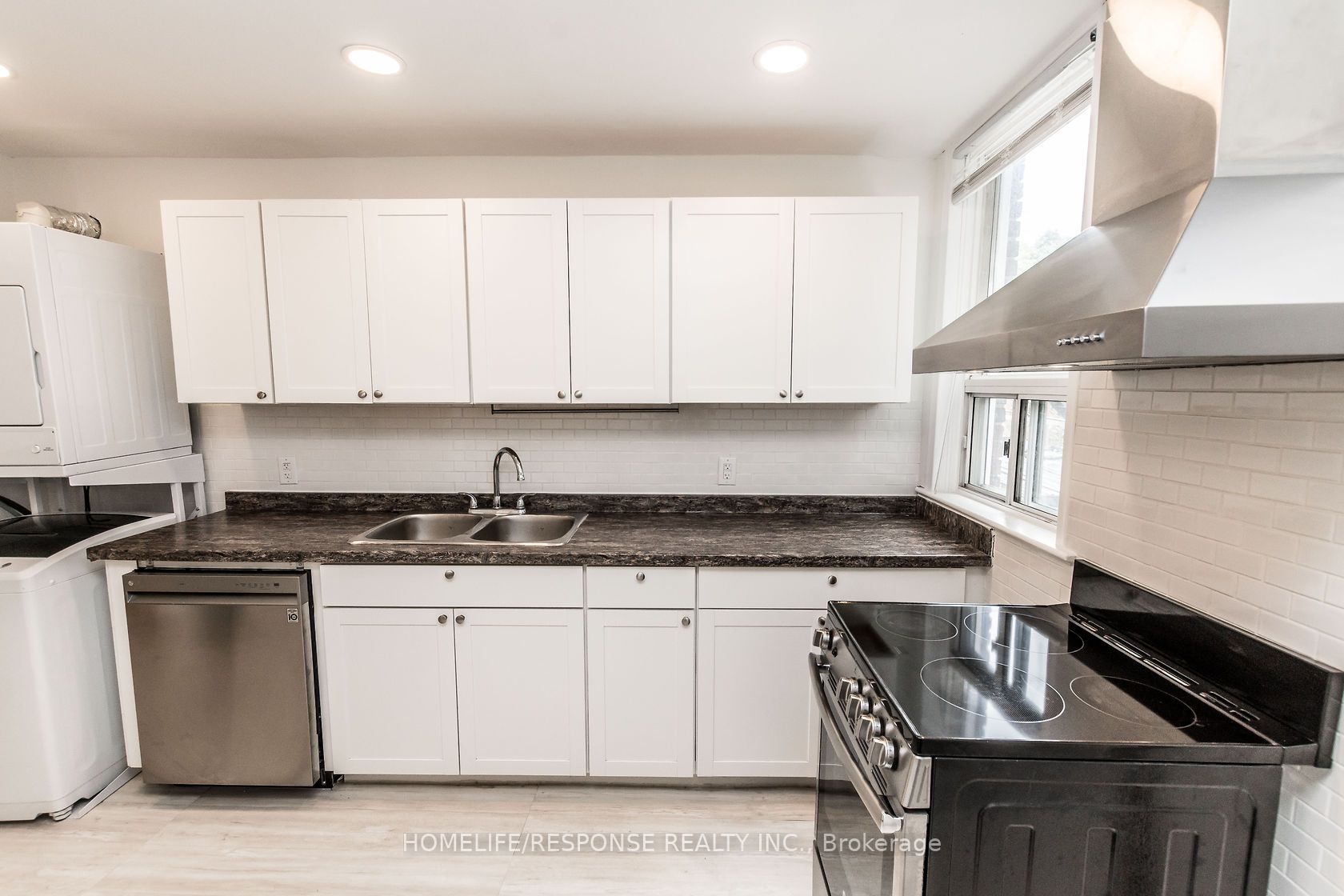 20 Golden Ave, #Upper
