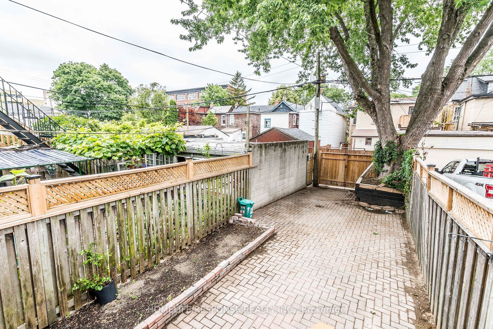 20 Golden Ave, #Upper