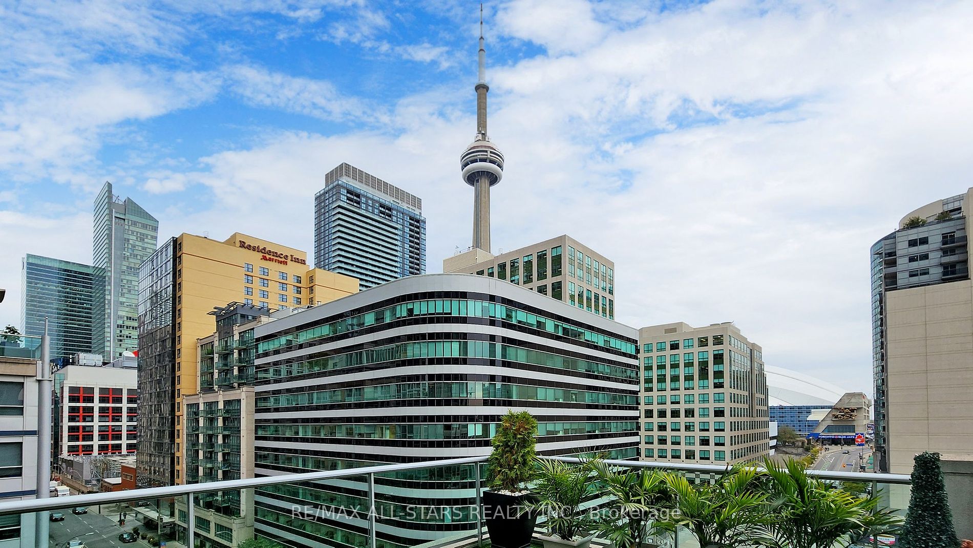 36 Blue Jays Way, #711 712