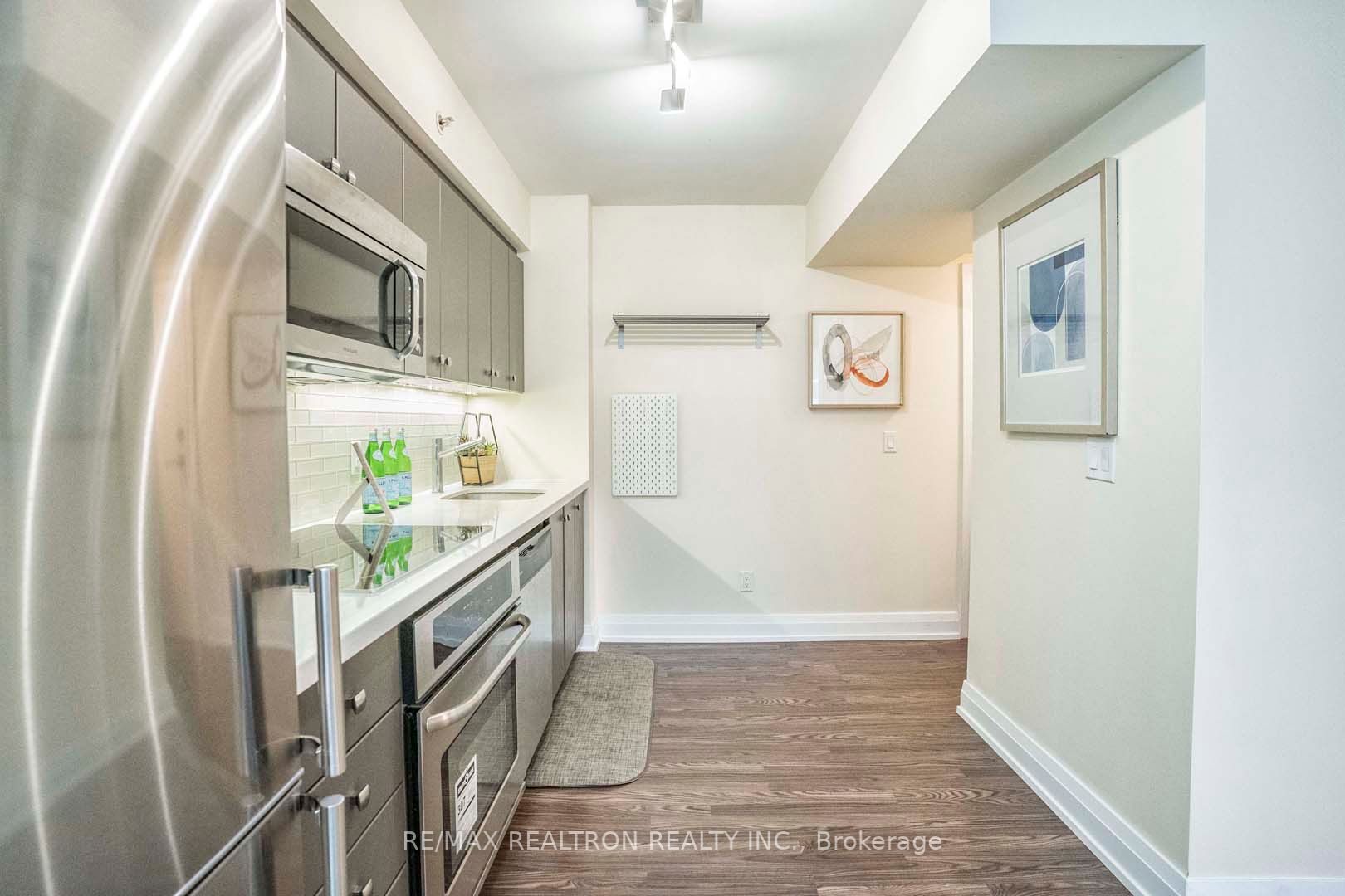 555 Wilson Ave, #E114
