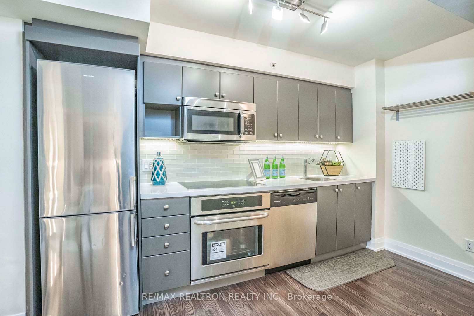 555 Wilson Ave, #E114