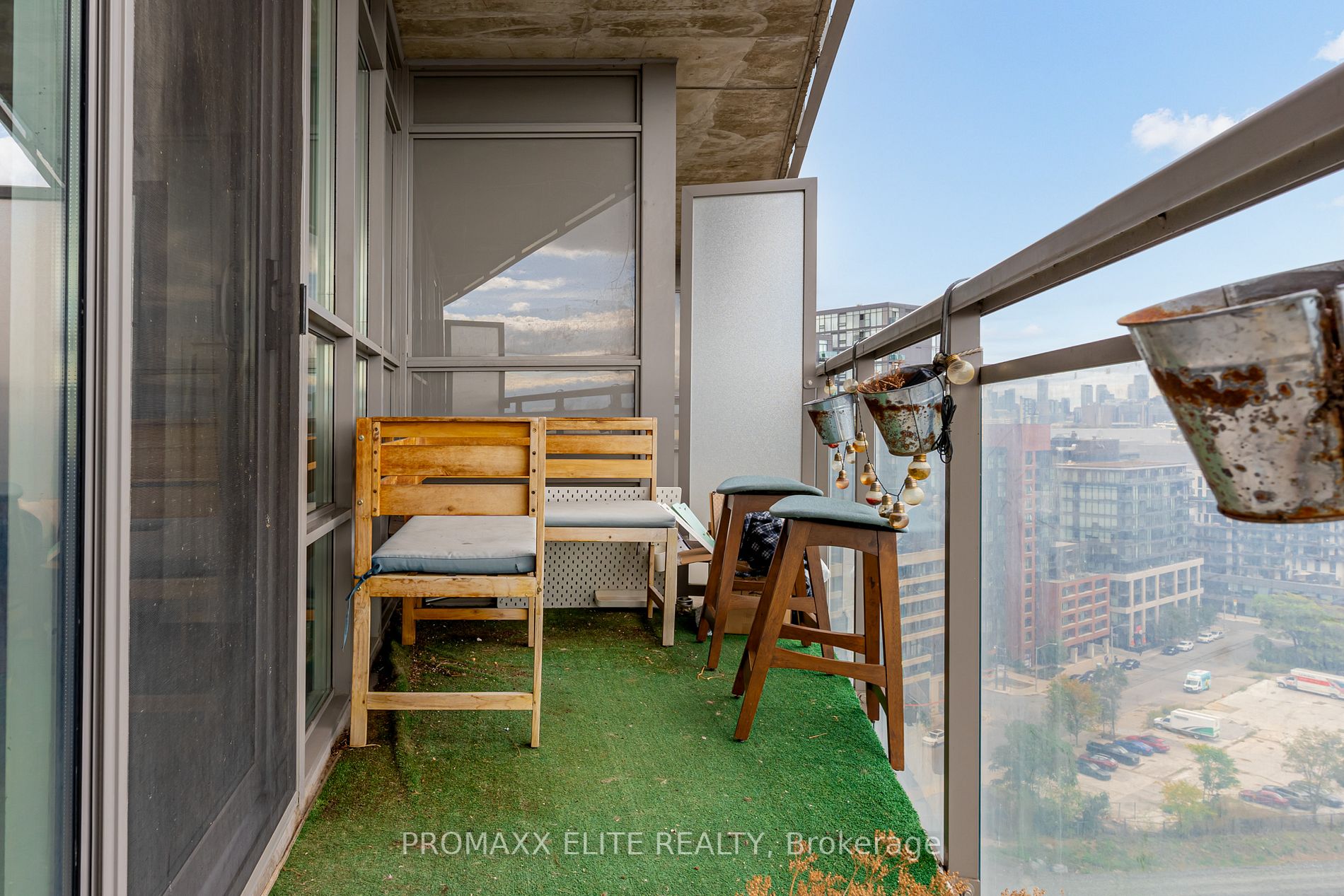 38 Joe Shuster Way, #1601