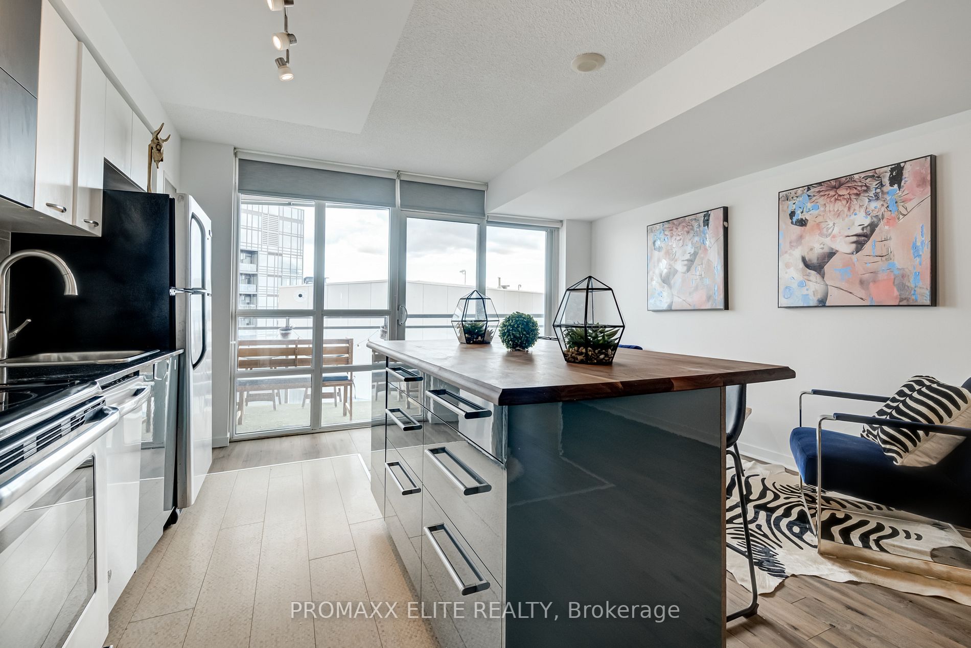 38 Joe Shuster Way, #1601