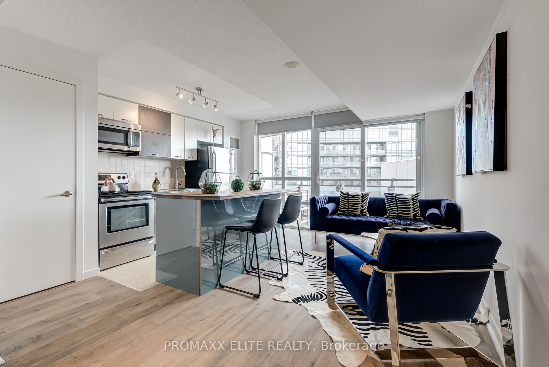 38 Joe Shuster Way, #1601
