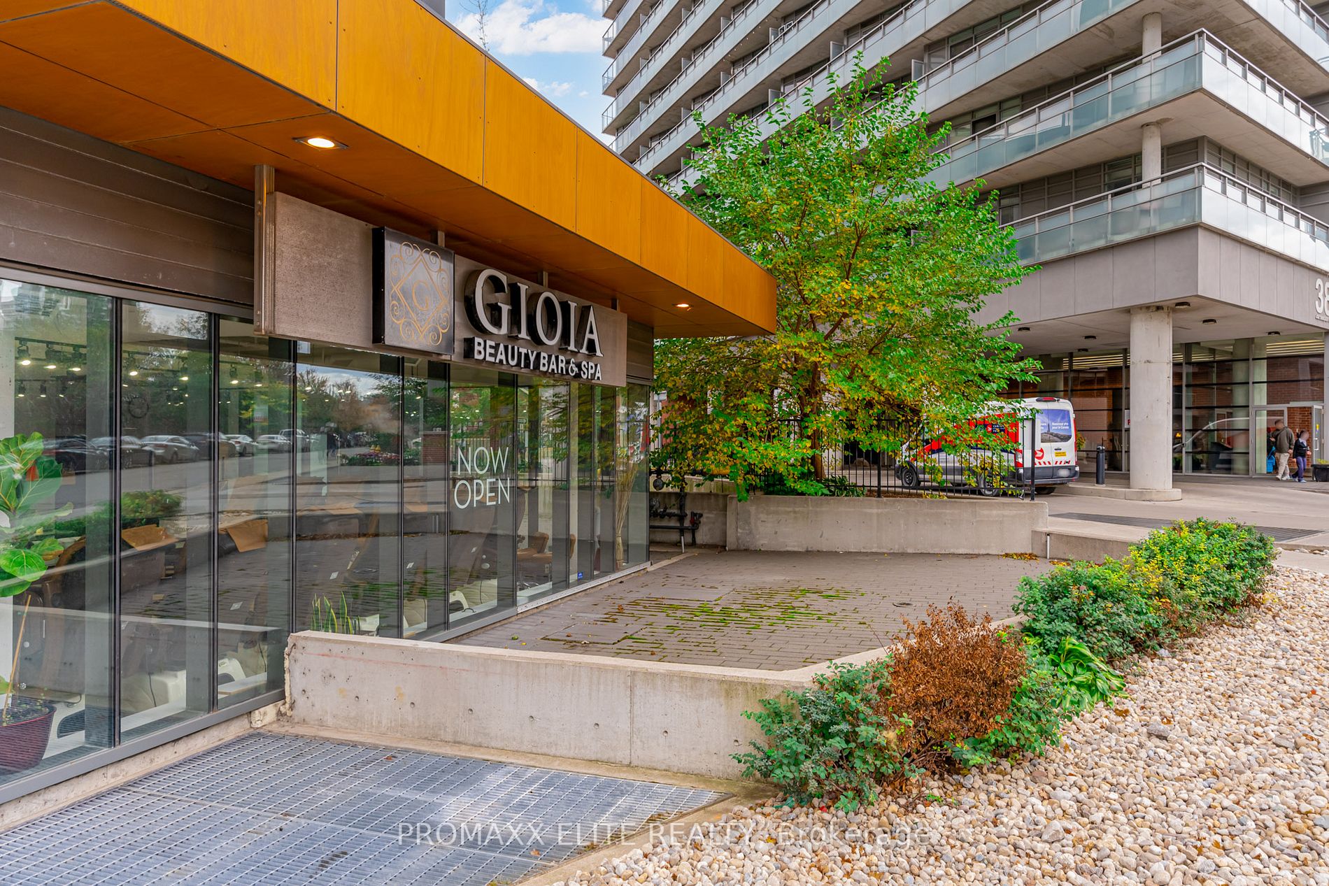 38 Joe Shuster Way, #1601