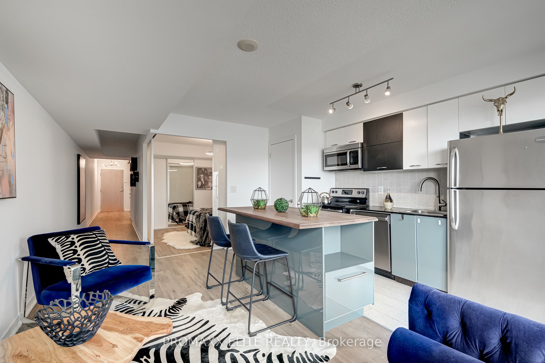 38 Joe Shuster Way, #1601