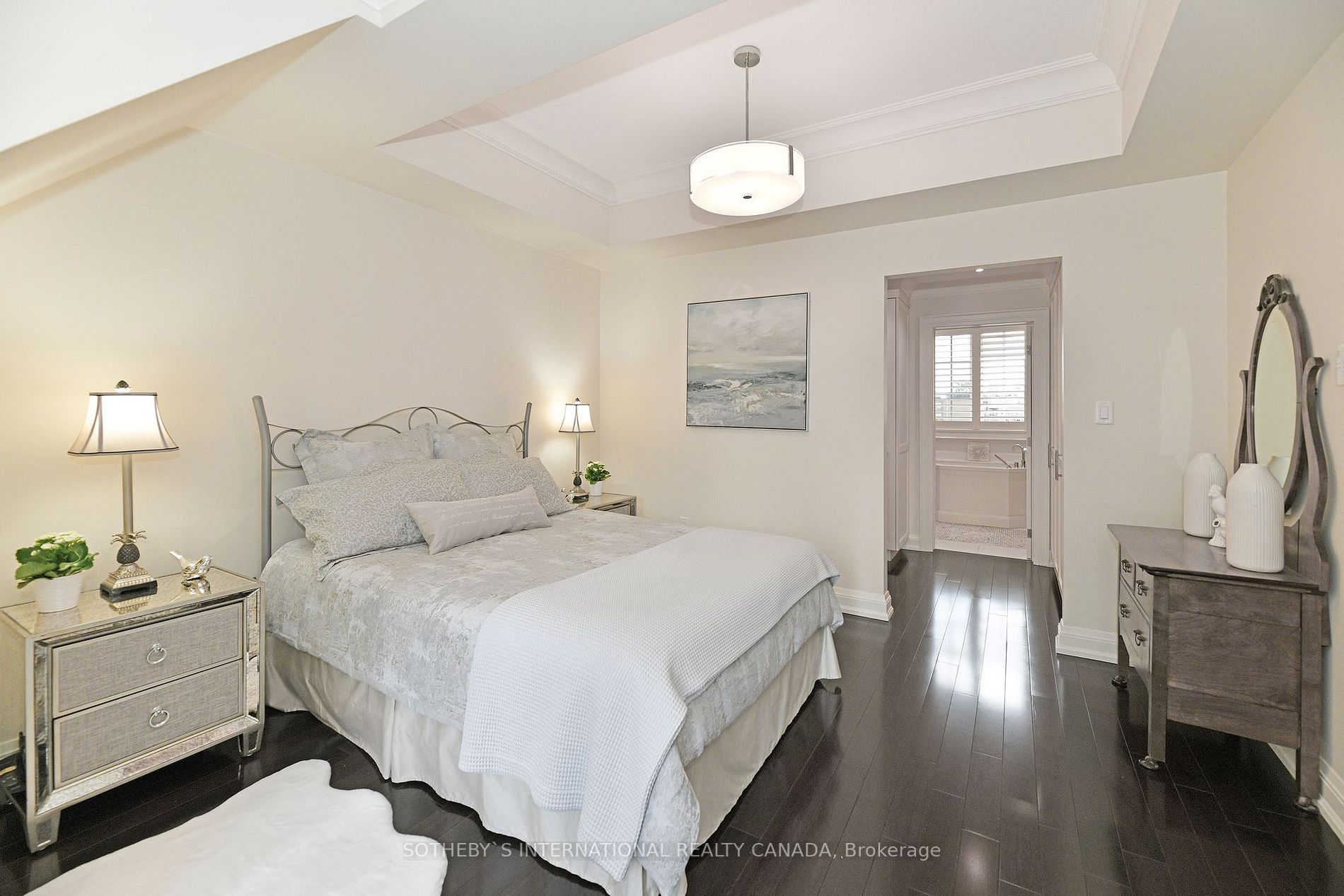 260 Redpath Ave