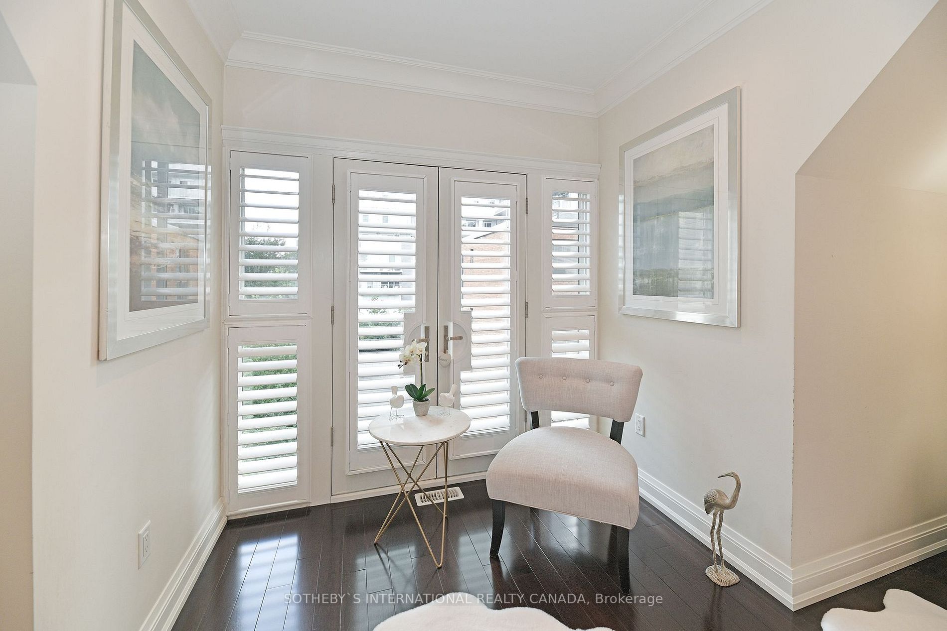 260 Redpath Ave