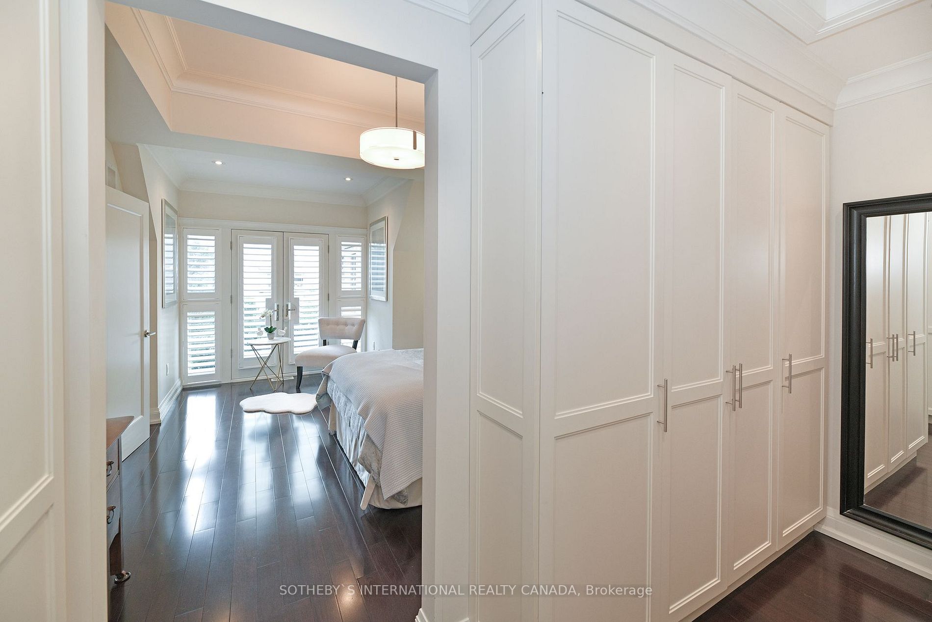 260 Redpath Ave