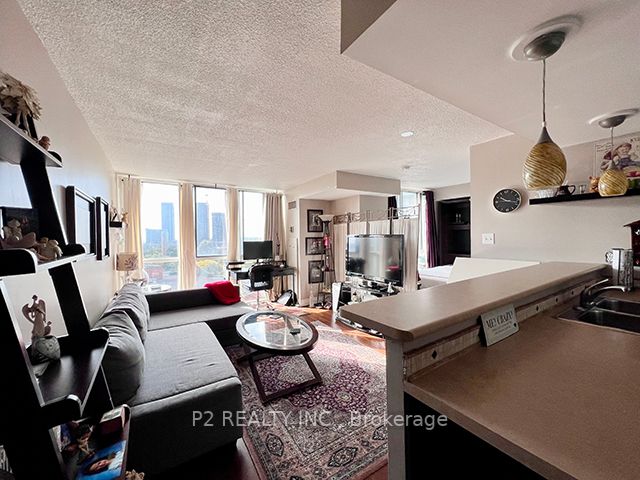 801 King St W, #924