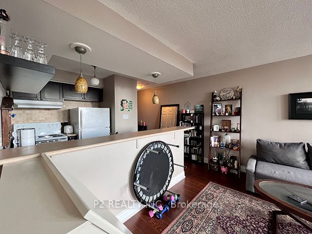 801 King St W, #924