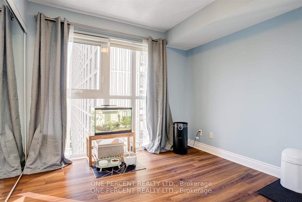 28 Ted Rogers Way, #1109