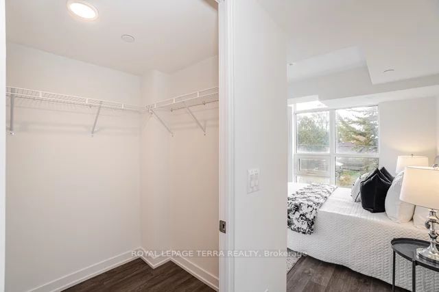 871 Sheppard Ave W, #21