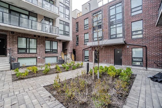 871 Sheppard Ave W, #21