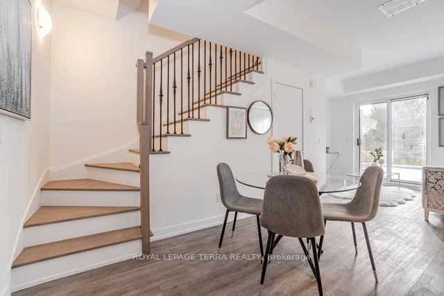 871 Sheppard Ave W, #21