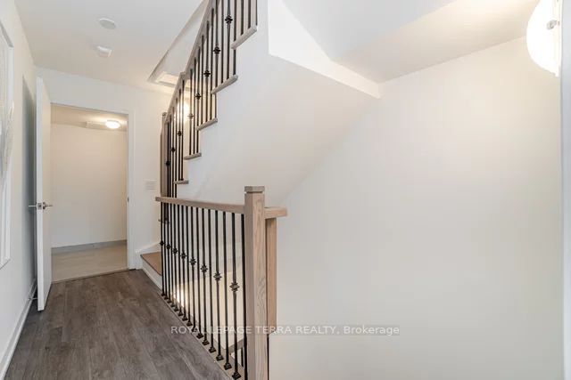 871 Sheppard Ave W, #21