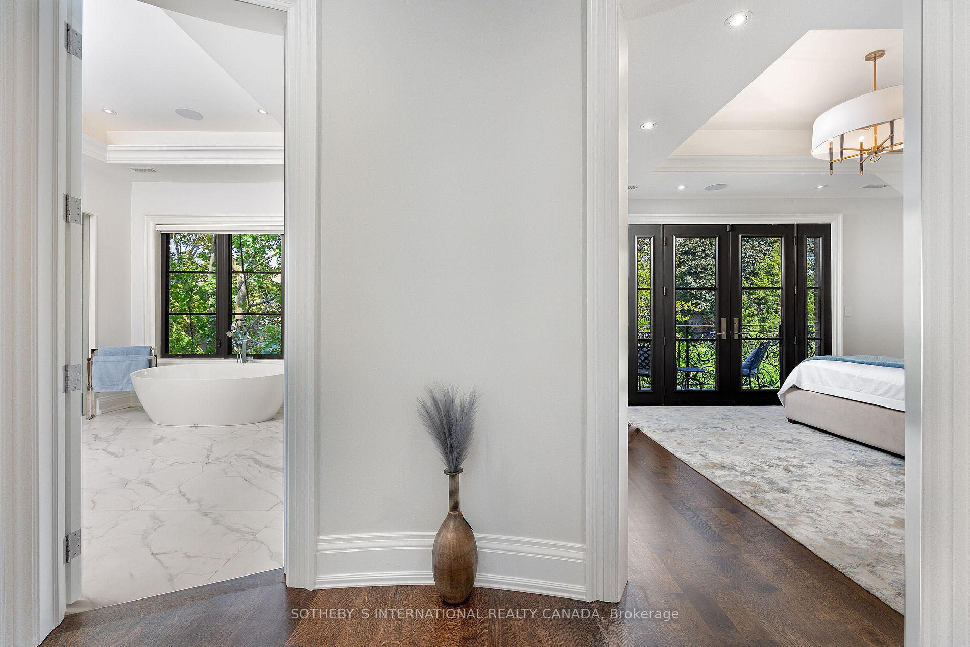 22 Hillhurst Blvd