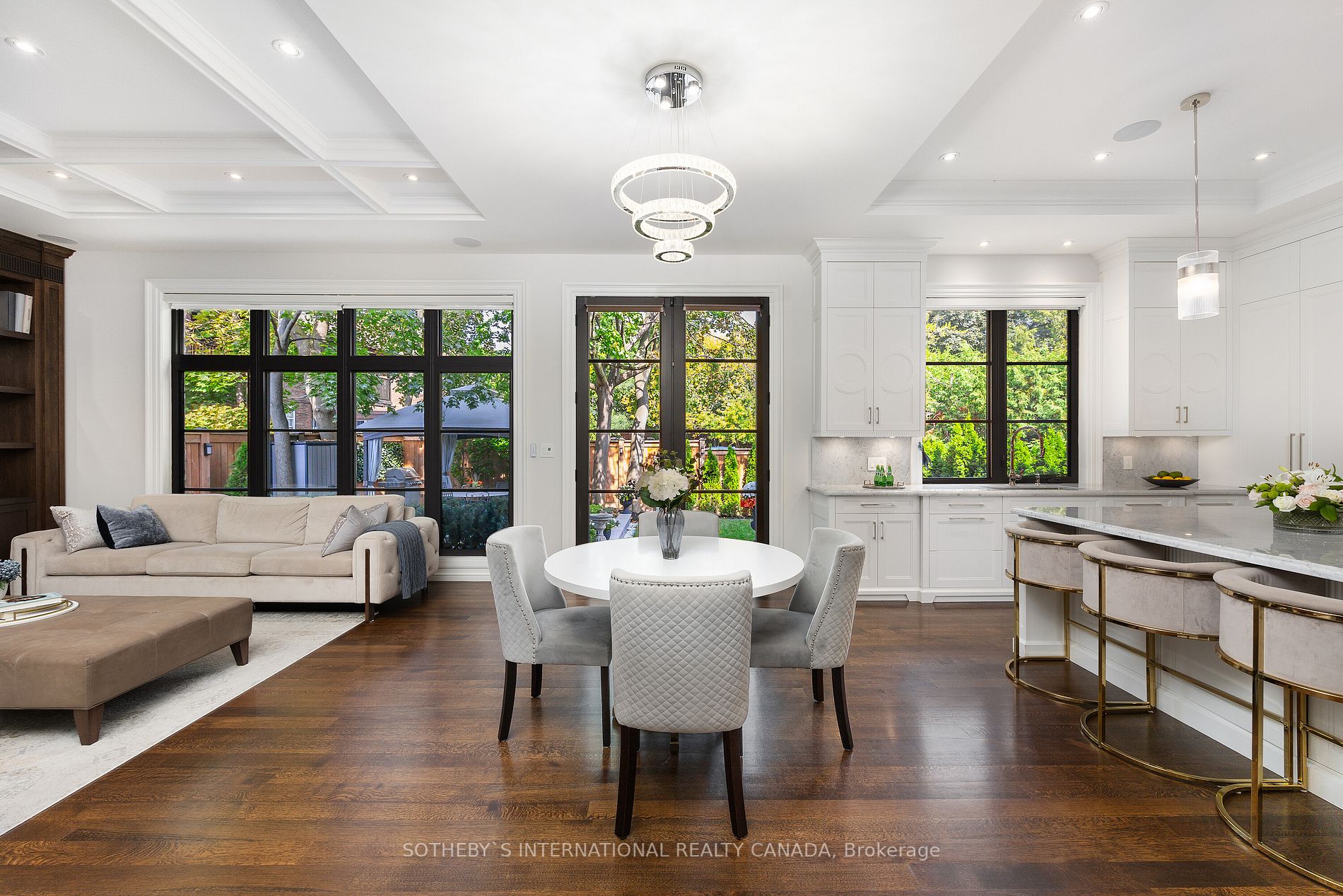 22 Hillhurst Blvd