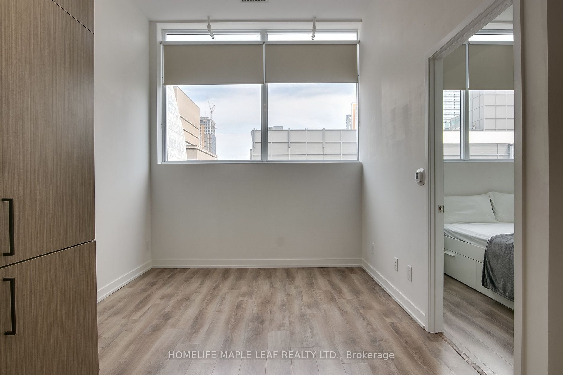 20 Edward St, #404