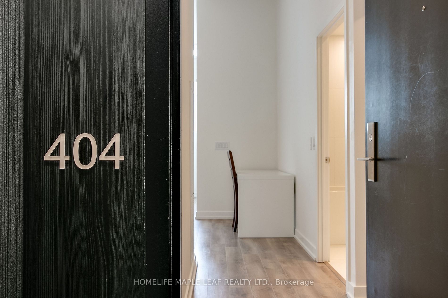 20 Edward St, #404