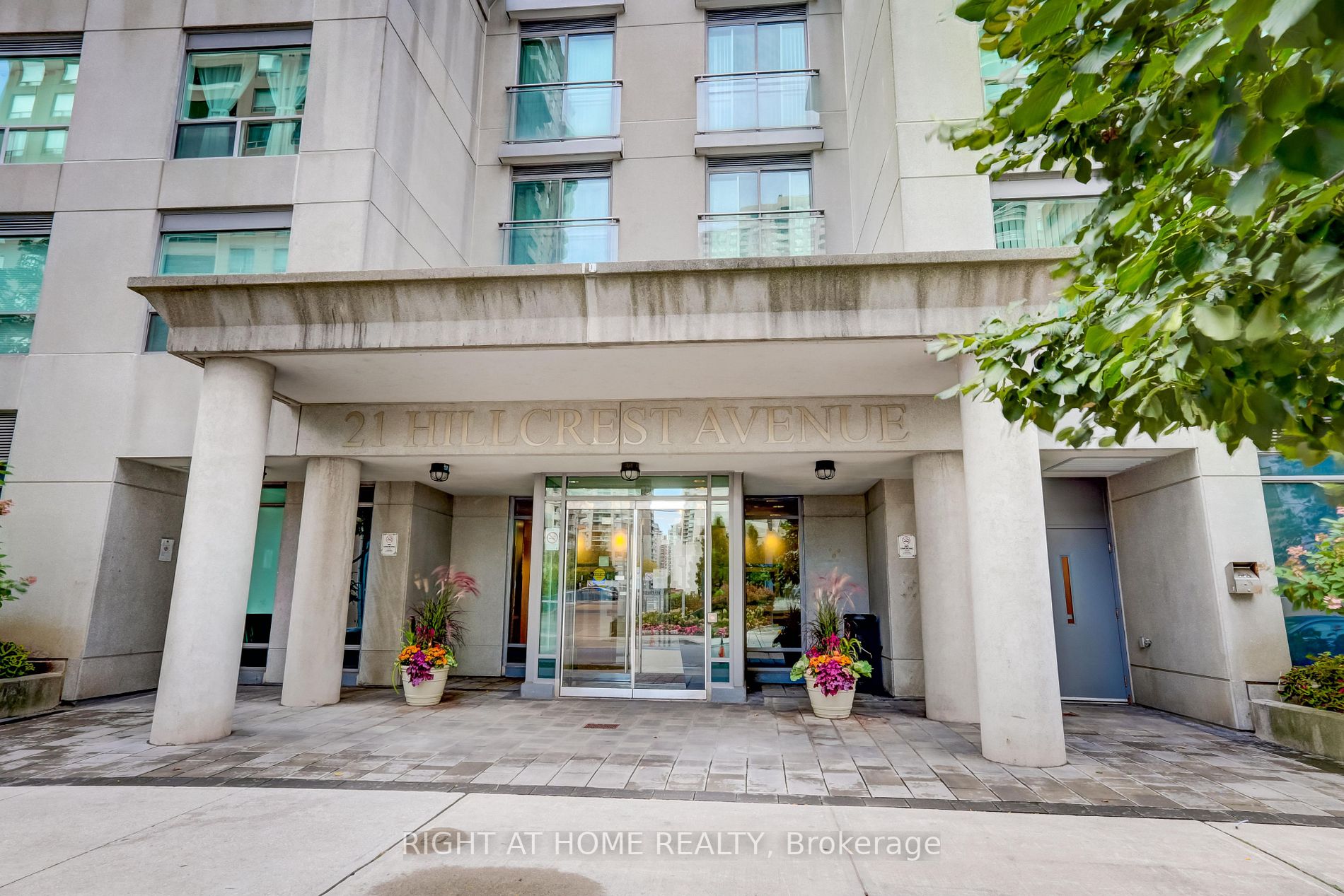 21 Hillcrest Ave, #405