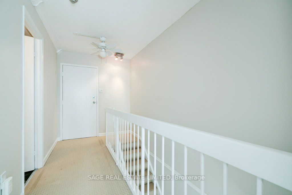 86 Gerrard St E, #22C