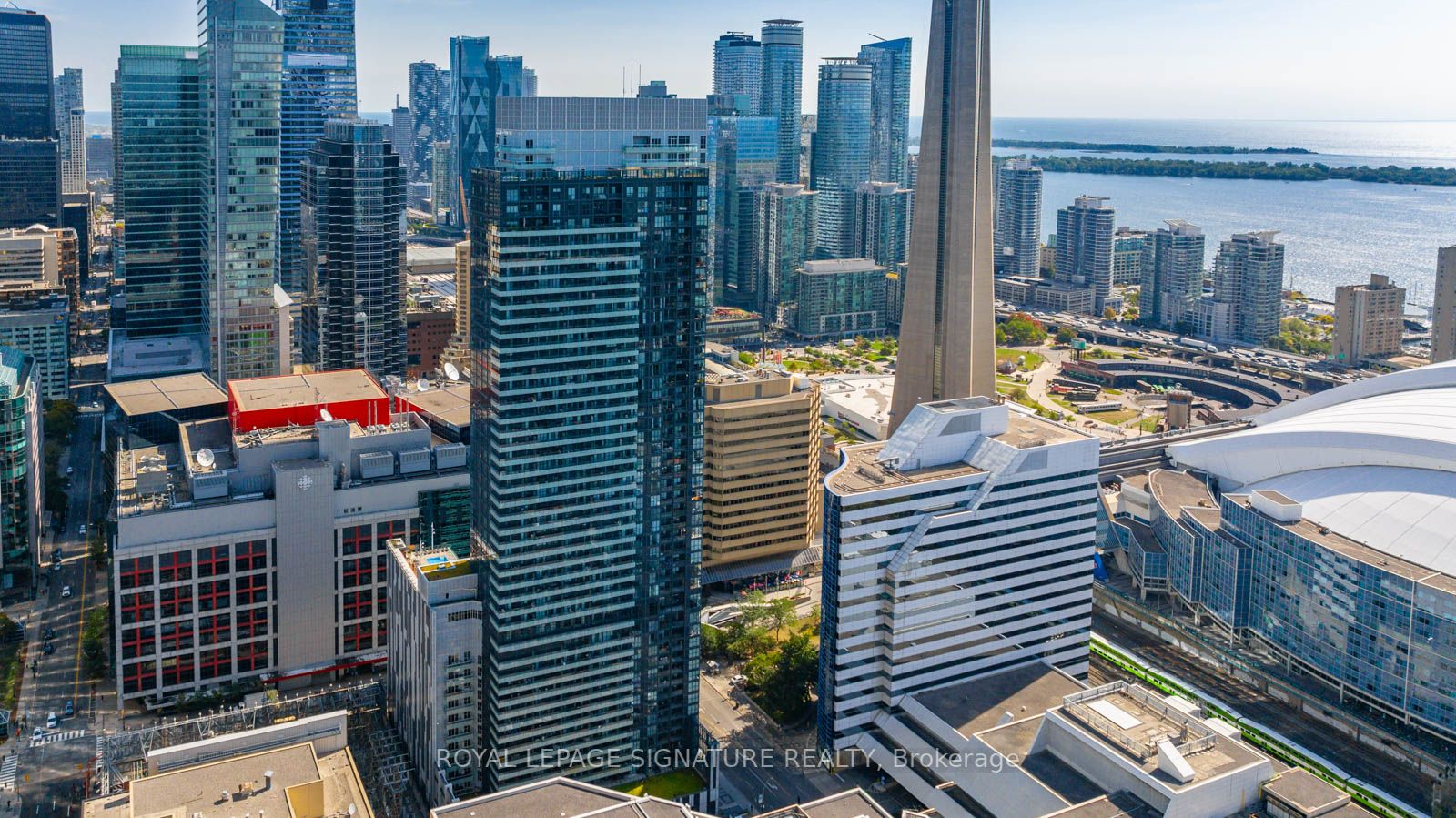 300 Front St W, #2012
