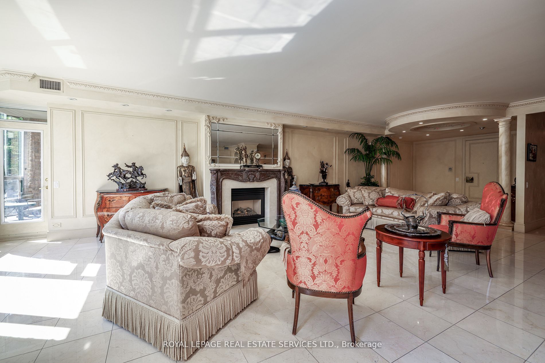 3600 Yonge St, #933