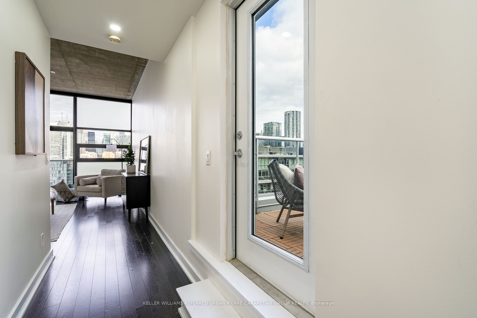 60 Bathurst Street, #PH 1008
