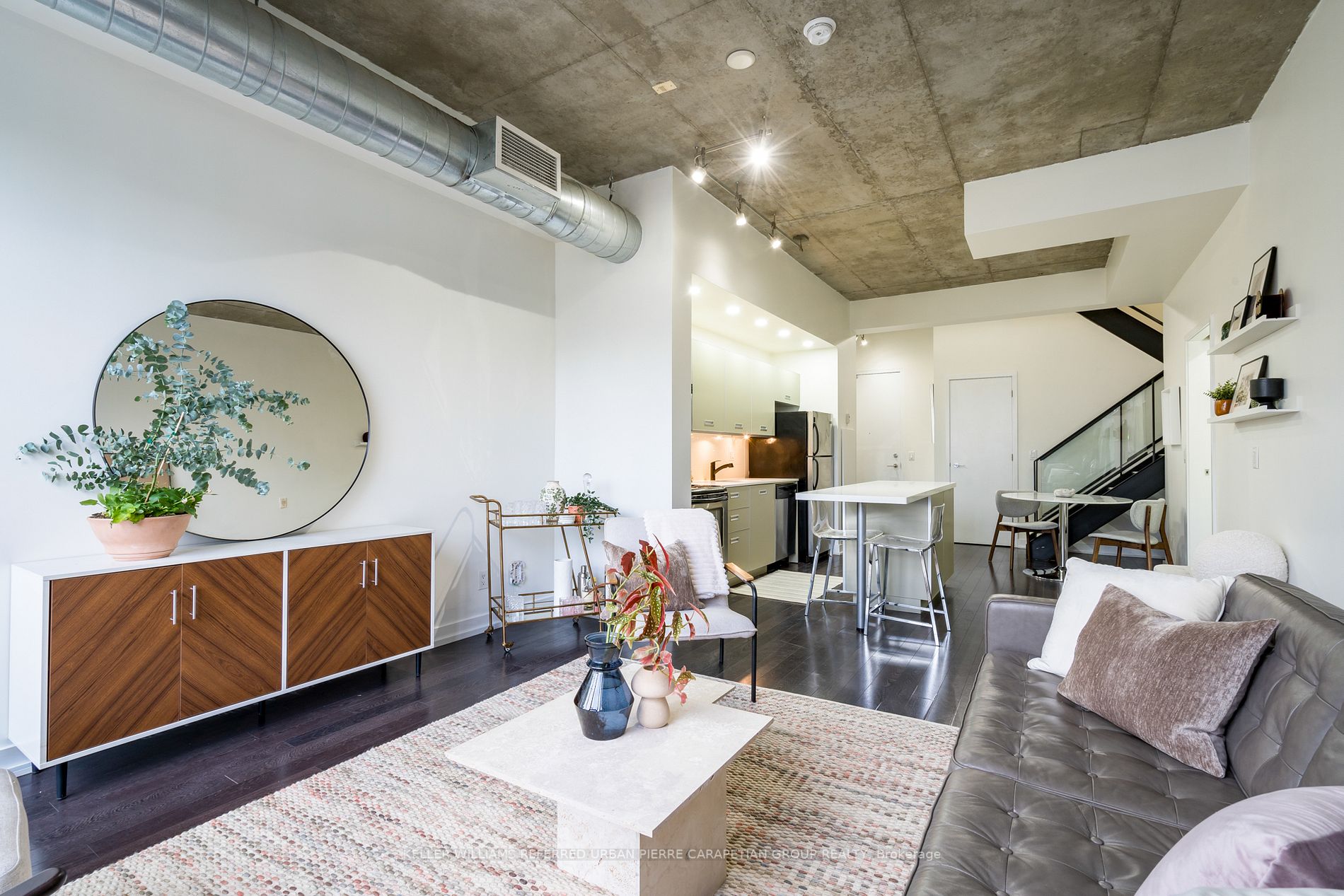 60 Bathurst Street, #PH 1008