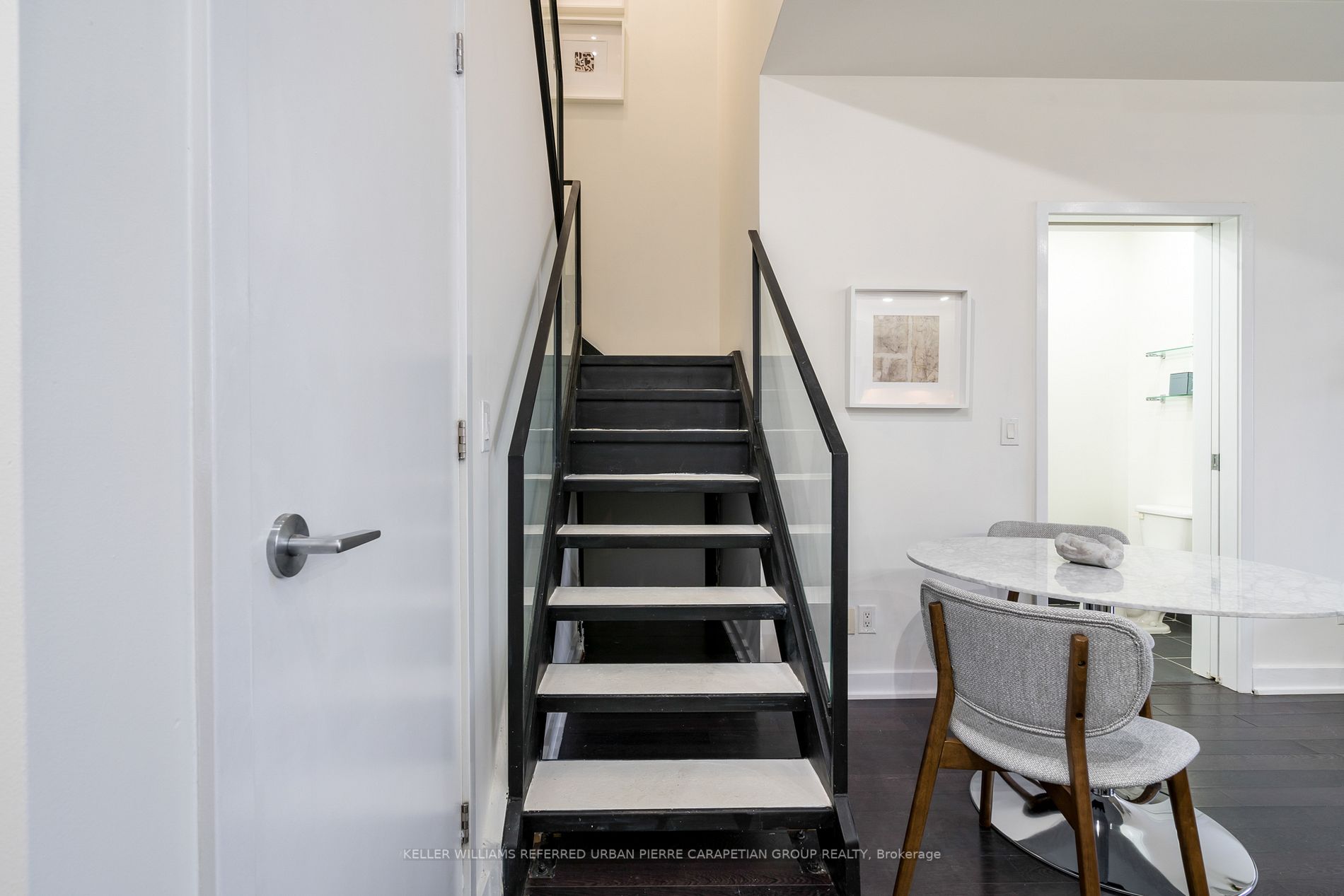 60 Bathurst Street, #PH 1008