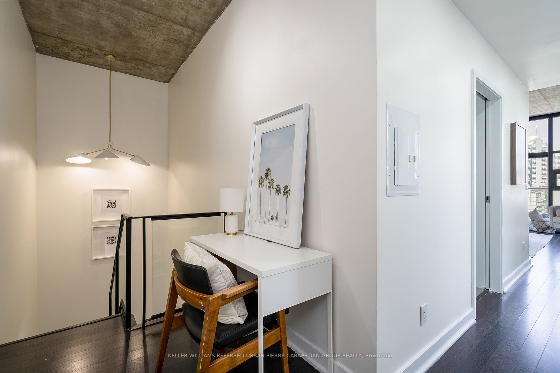 60 Bathurst Street, #PH 1008