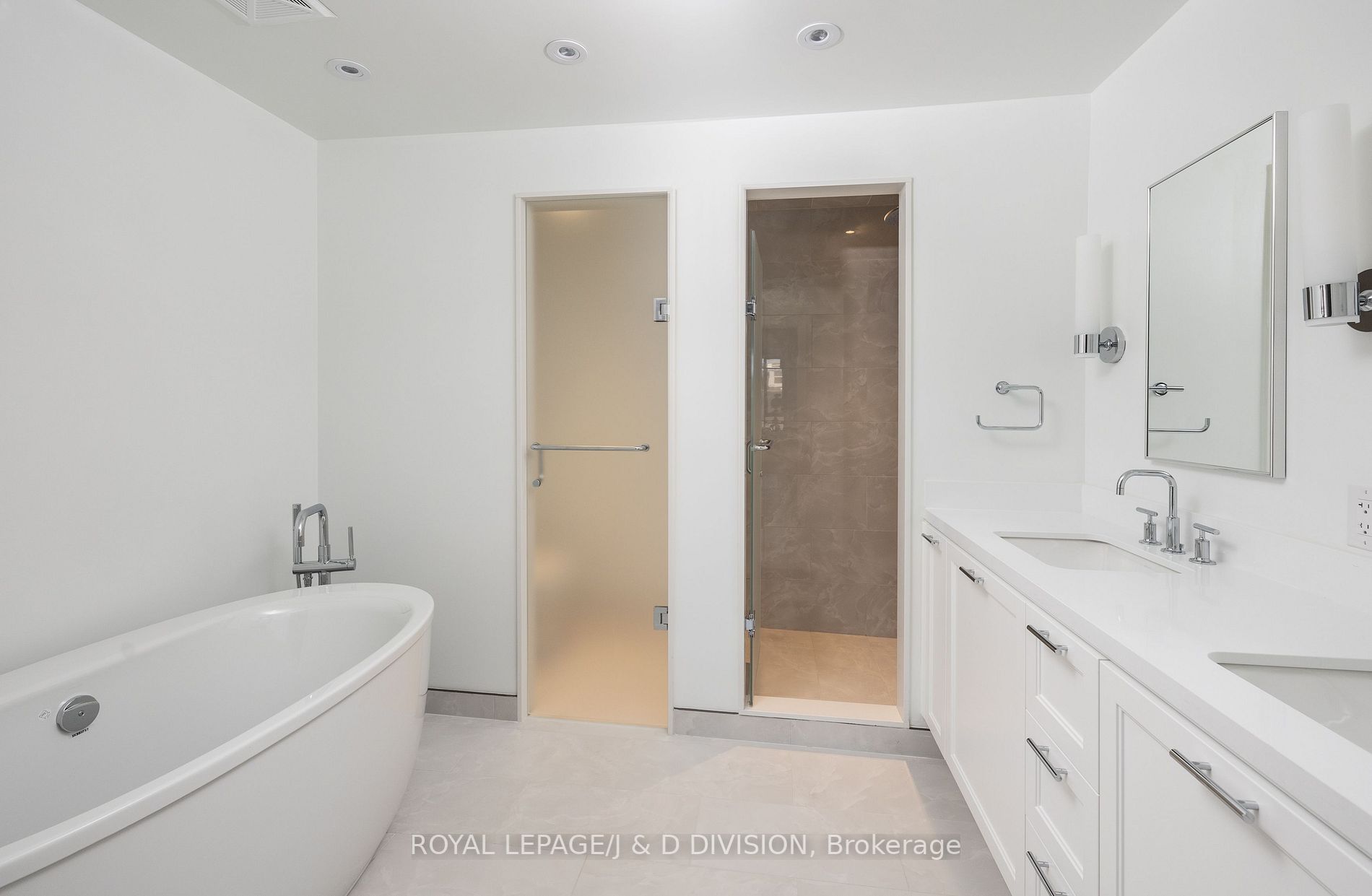 2781 Yonge St, #407