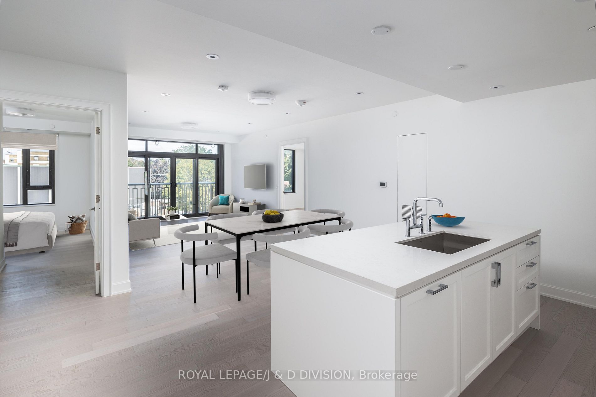 2781 Yonge St, #407