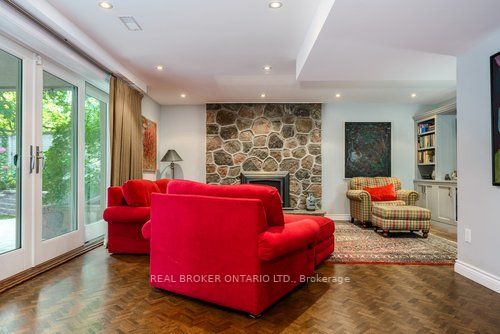 21 Sunnydene Cres