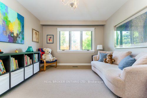 21 Sunnydene Cres
