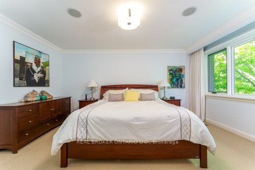 21 Sunnydene Cres