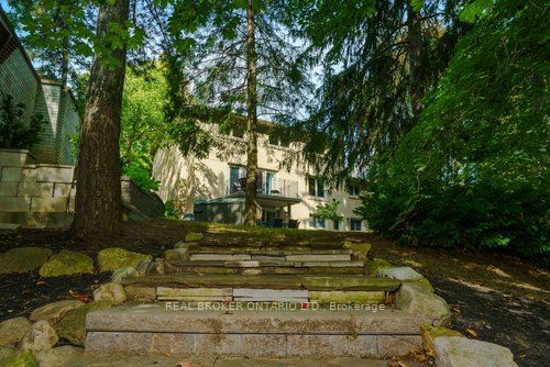 21 Sunnydene Cres