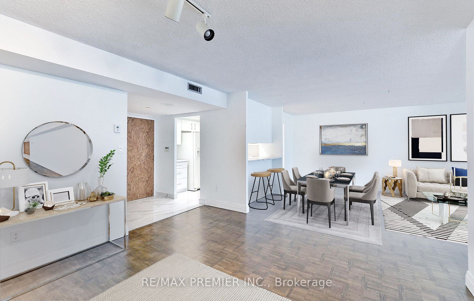 71 Charles St E, #302