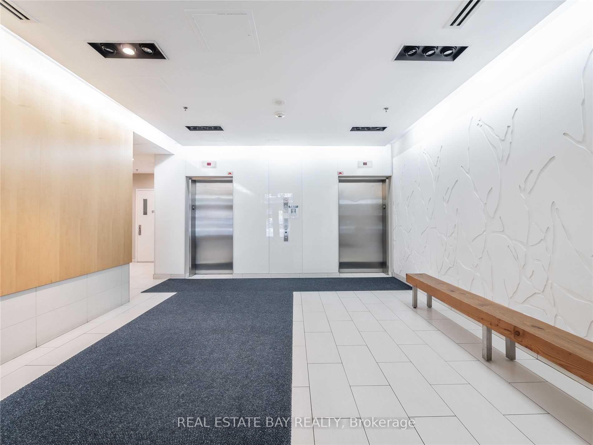 127 Queen St E, #Ph 2