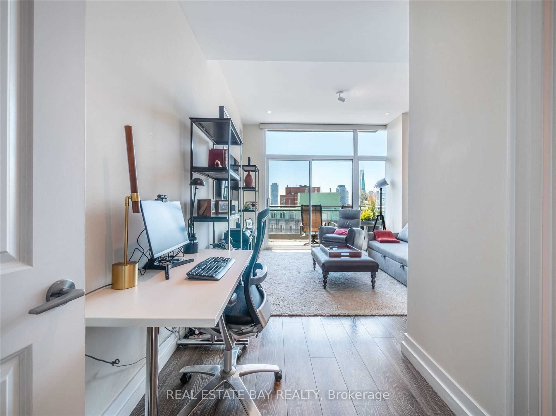 127 Queen St E, #Ph 2