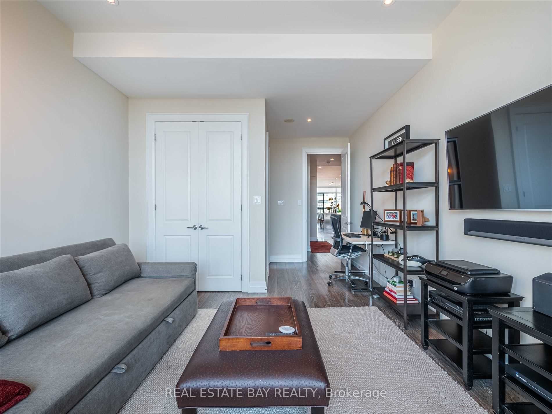 127 Queen St E, #Ph 2