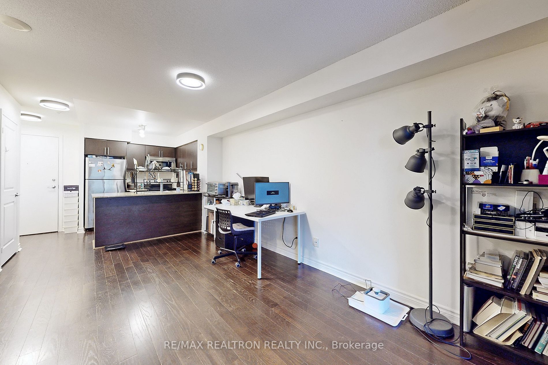 27 Rean Dr, #205