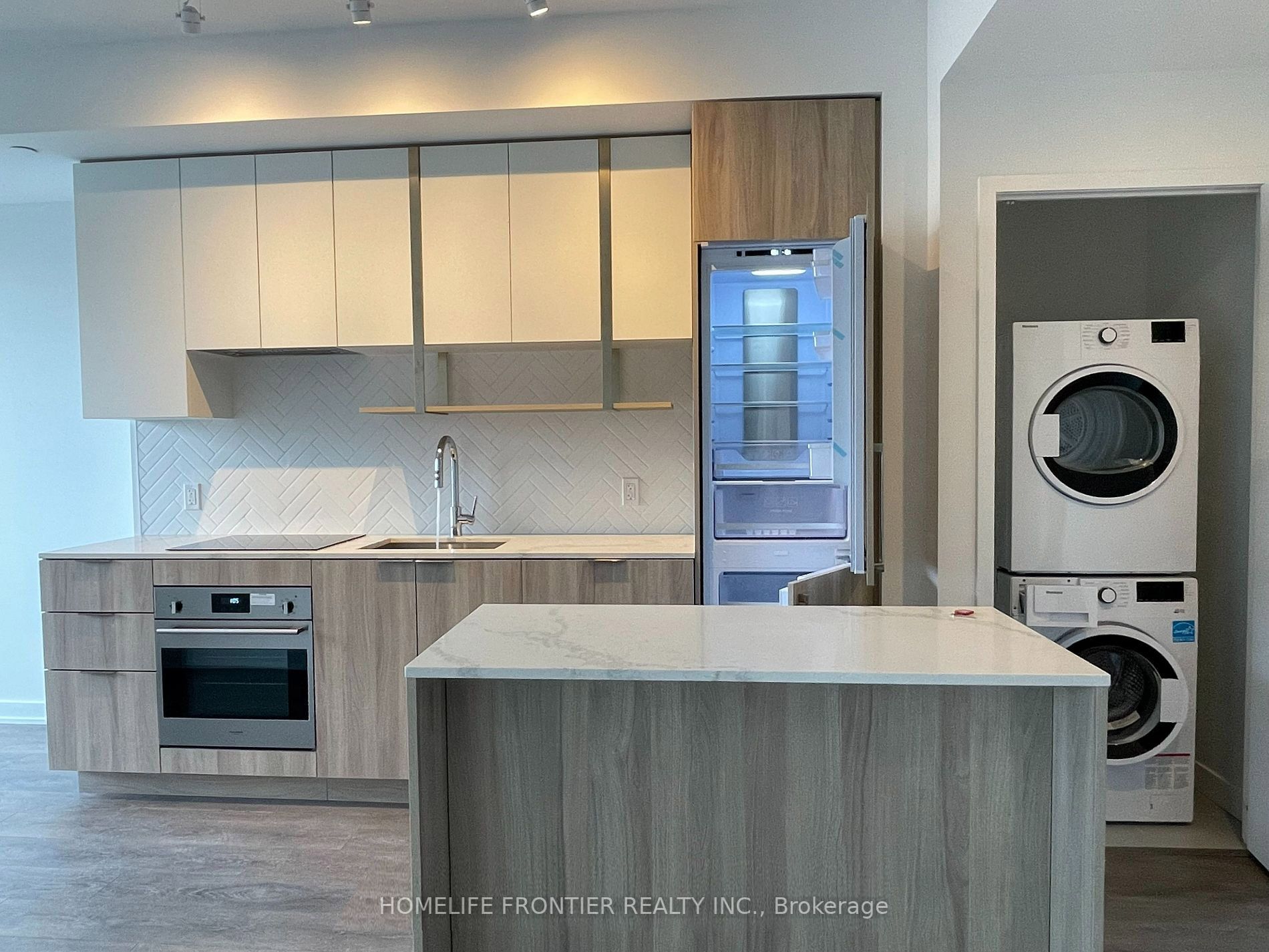 15 Holmes Ave E, #2610