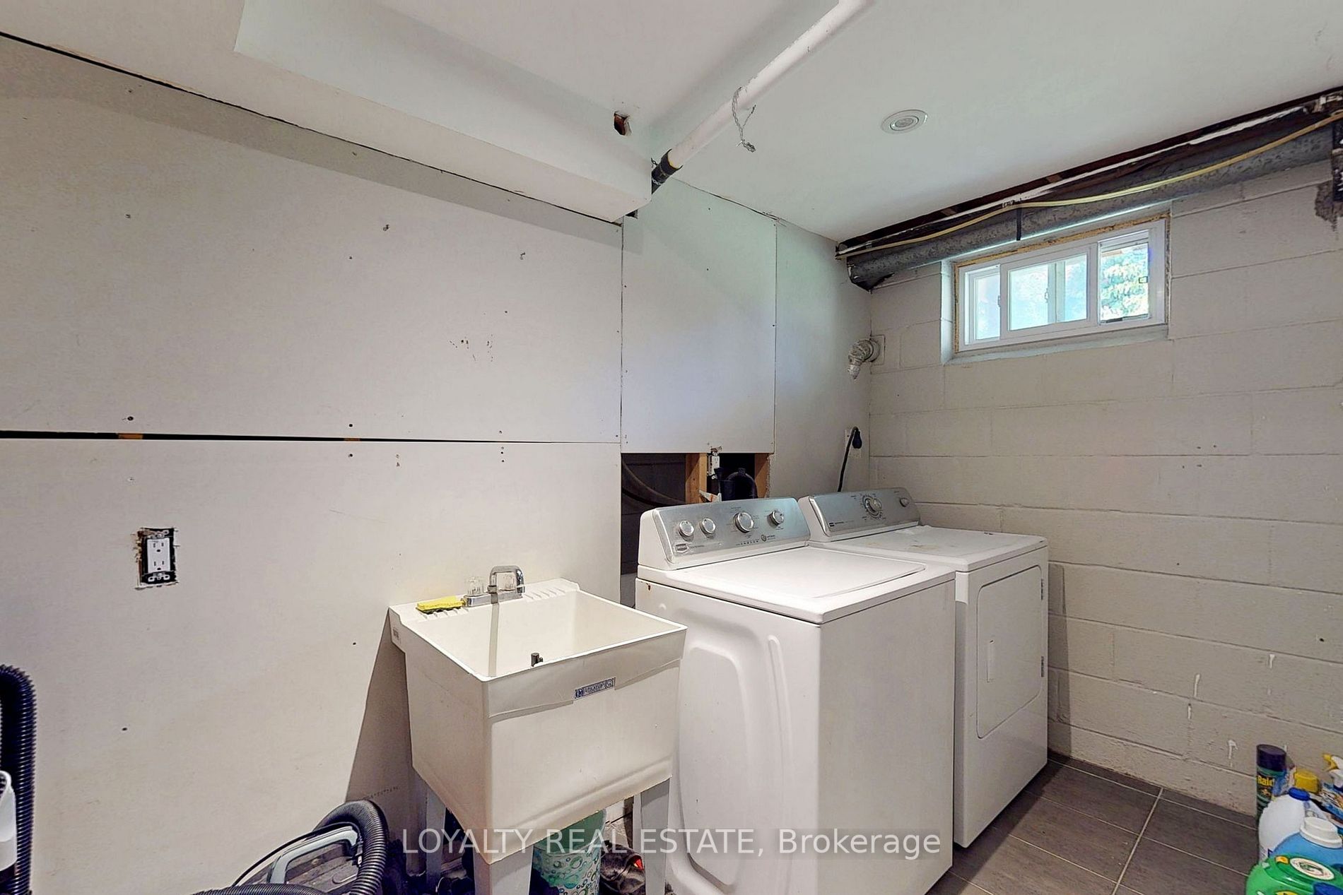 18 Lantana Crt