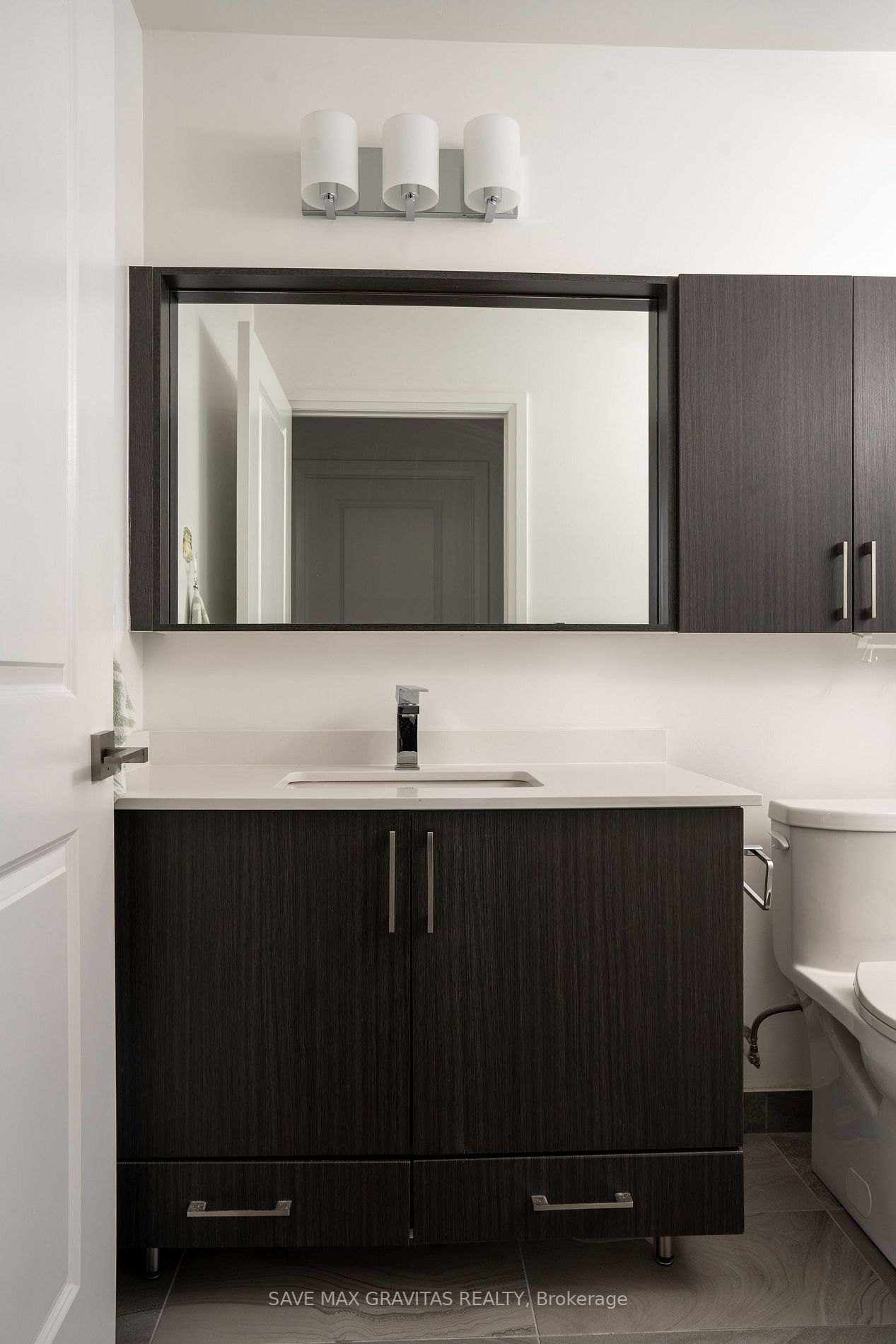 591 Sheppard Ave E, #702
