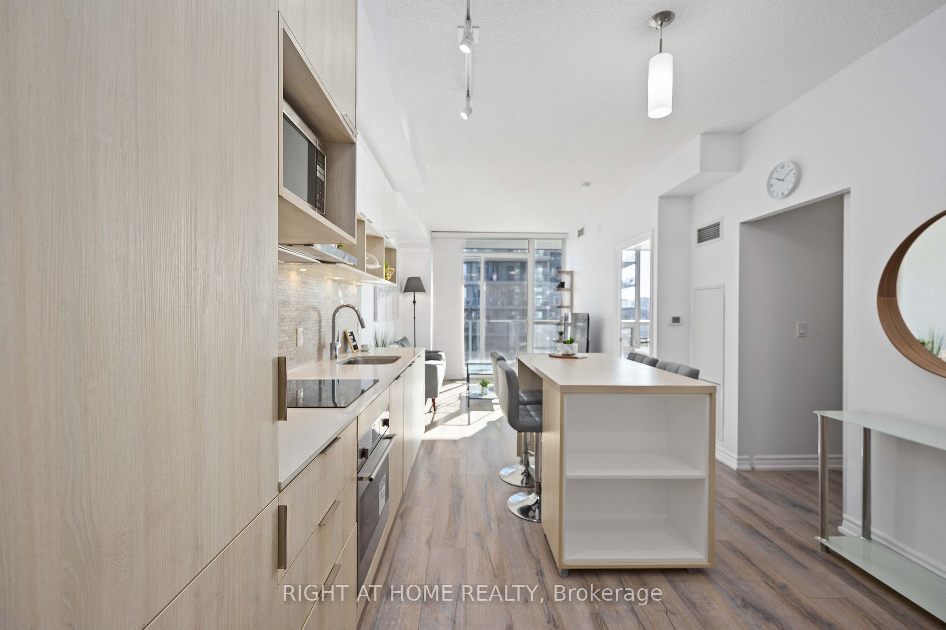 52 Forest Manor Rd, #406