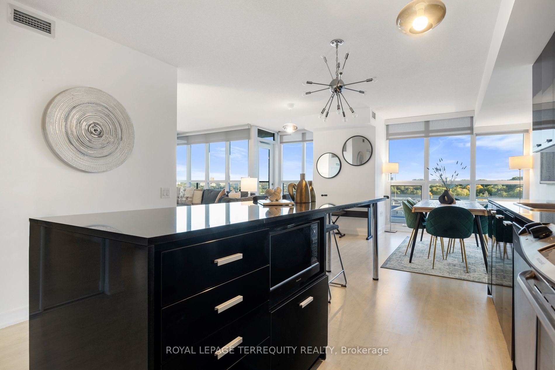 19 Singer Court, #922