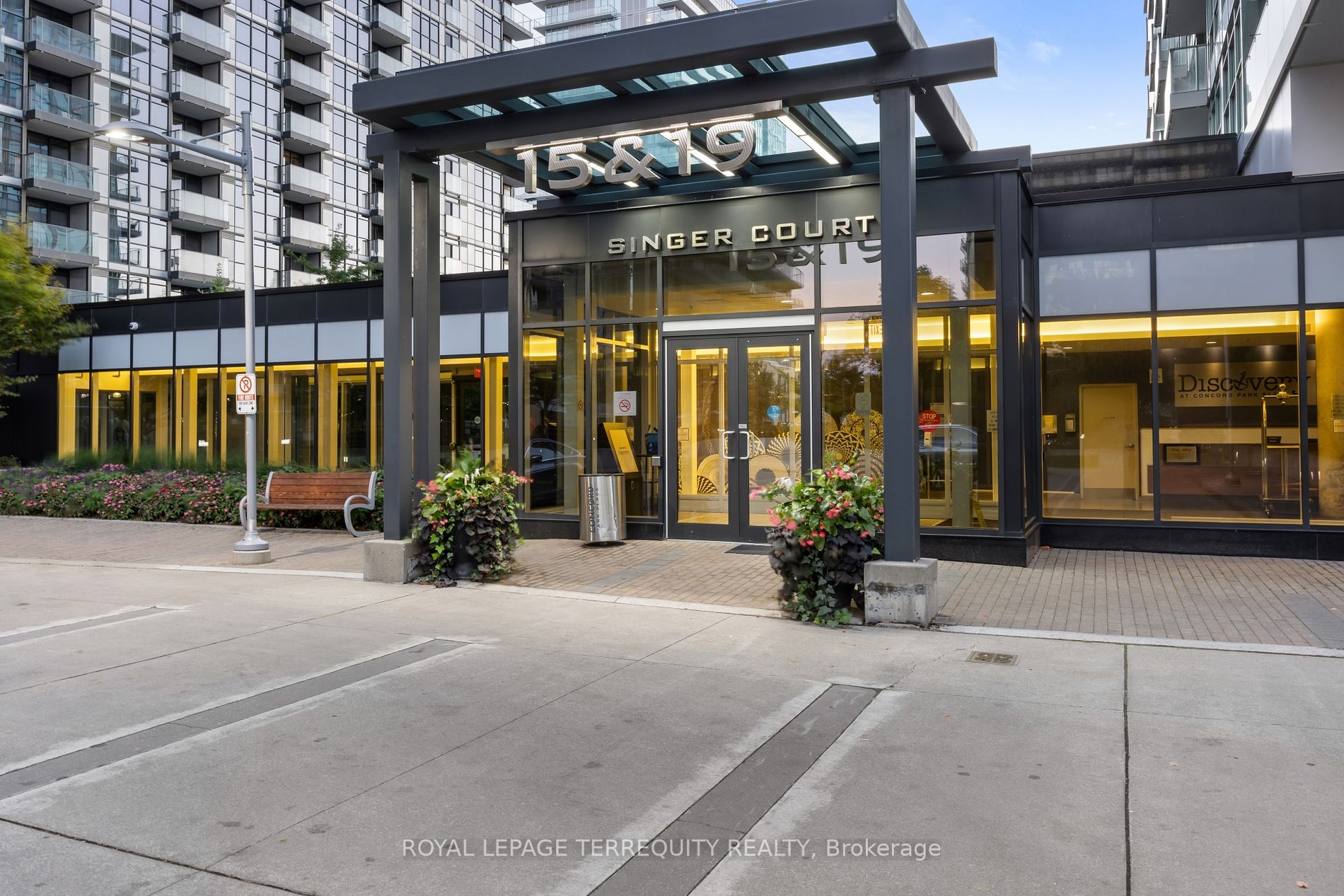 19 Singer Court, #922