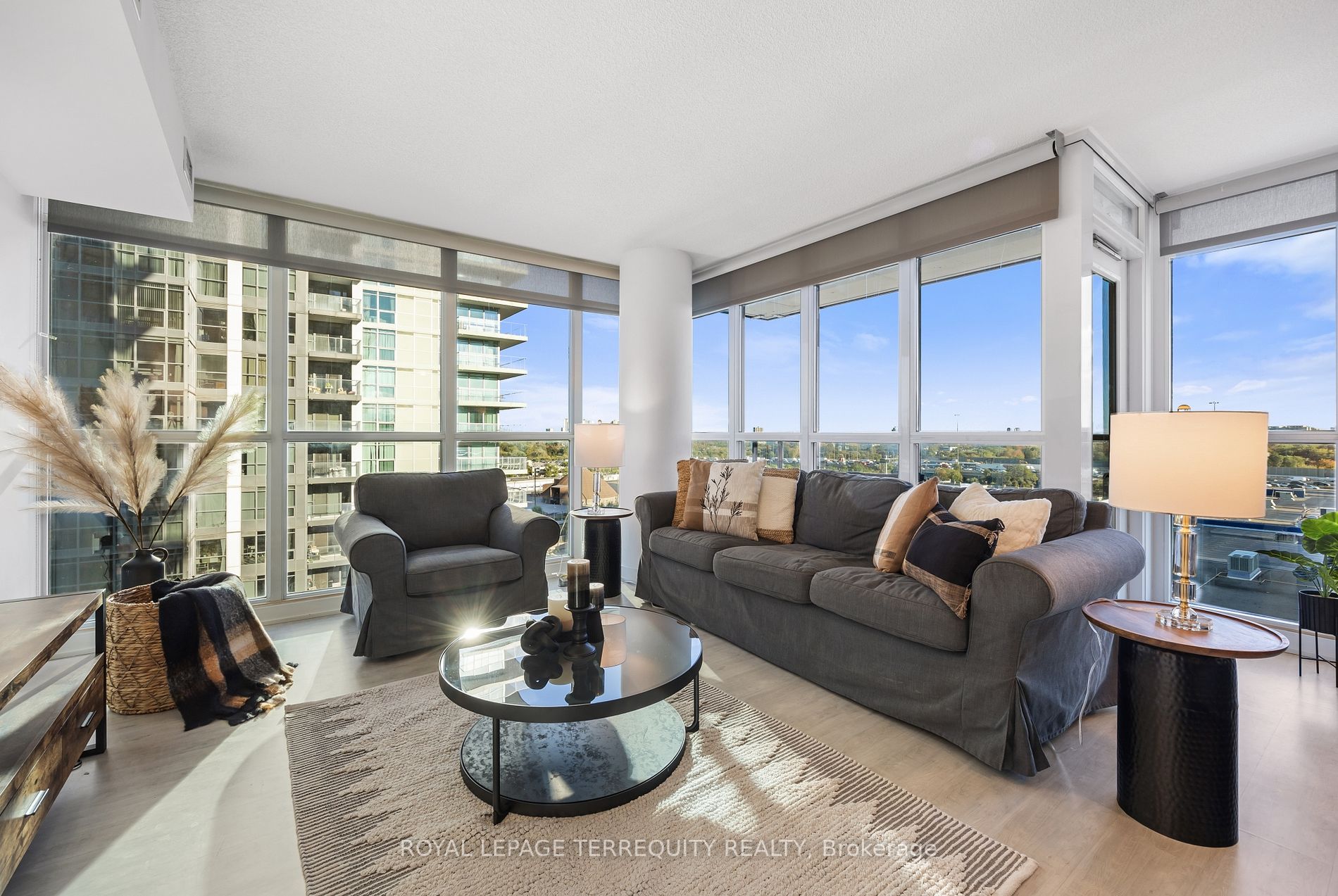 19 Singer Court, #922